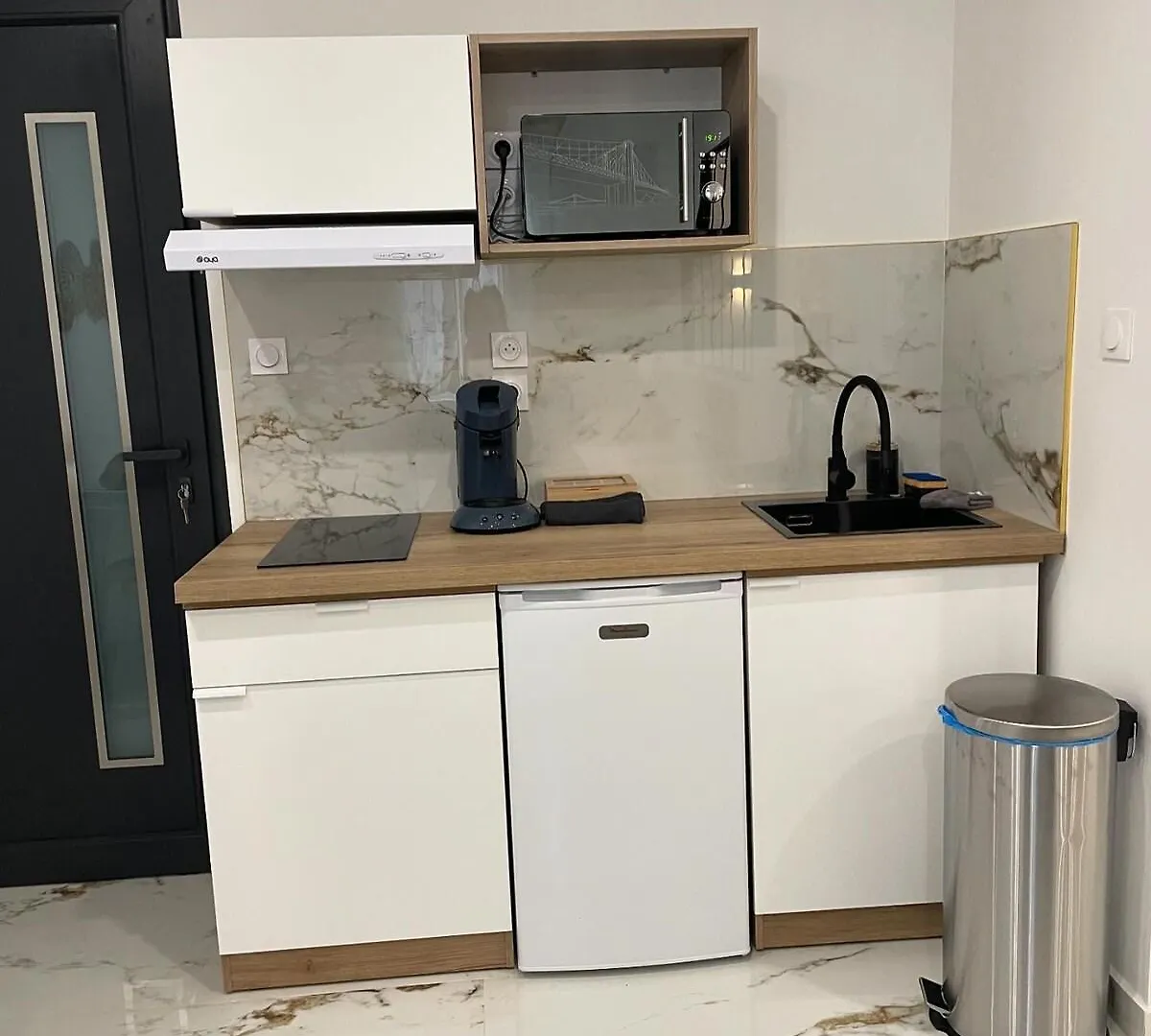 Appartement T2 Proche De La Gare Arles Apartment